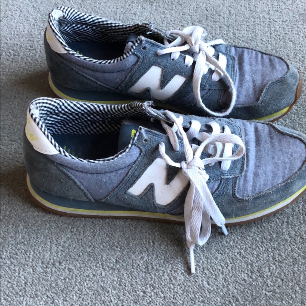 New balance sneakers size 7